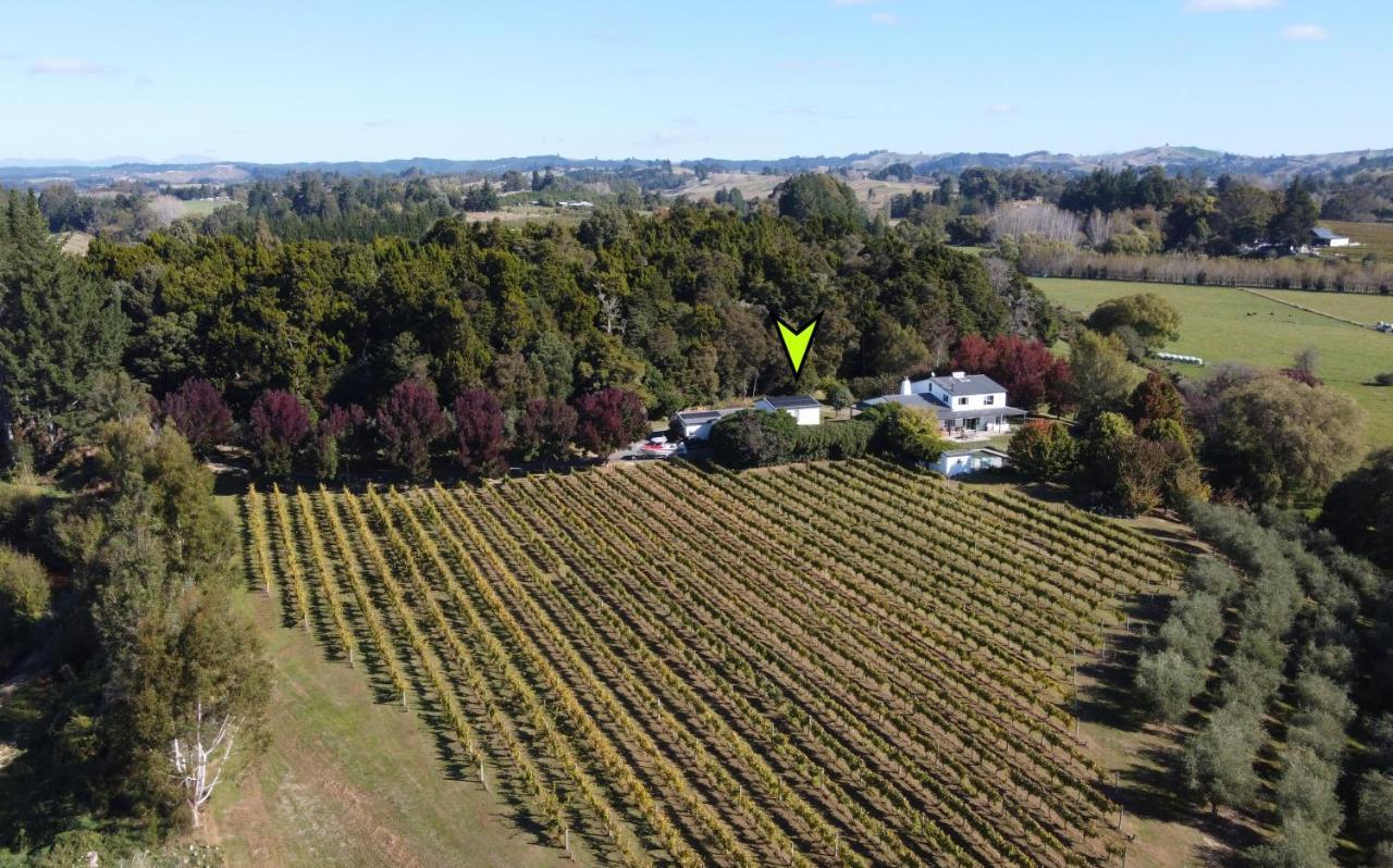 Pirita Vineyard Cottage. Upper Moutere Экстерьер фото